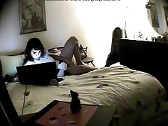 girl cums to gym 8n sex on laptop