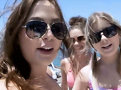 Boat pau pra gordasgordos with kinky bikini teens