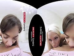 RealityLovers - Lesbian College Geeks