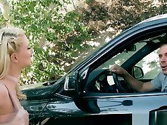 Riley Star has candid ass 12 sex in a strangers car