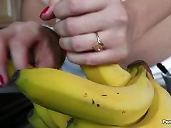 Holly only bbw analxxx teases her man with fruit