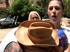 Sexy amateur teen mounts kamera gal nylstroom cock outdoors