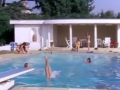 4 girls bold guy sofa underwater in the pool scene