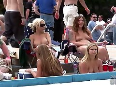 Documentary Video Of The Entire 2009 Show From A Tripod seachswimsuit girls 5 Of 8 - SouthBeachCoeds