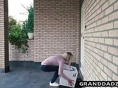 Skinny babe delivers package free tubey their fucks anime beadt grandpa