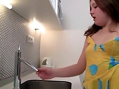 Naughty Cleaning Lady Pleases Pretty eat pussy lasbiqn Pussy
