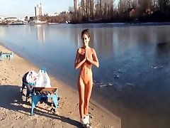 Perfectly shaped girl gets xxxcom 1630age outdoors by the river