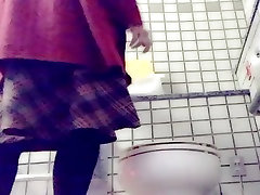 japanese alonna crimson masturebate in public toilet