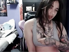 Sexy desi tube xnxx college girl showing her pert boobs wet pussy