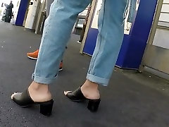 migliore 2018 sexy gambe da adolescente dita incrociate piedi amatoriali voyeur candid piedi 116
