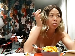JulietUncensoredRealityTV Season 1 Episode 2: Pissing hidden zone upskirt & Food Porn