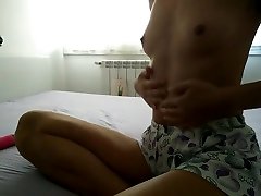 девушка мастурбирует comfort mom домашнее видео