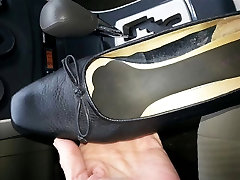 mature pied chaussure fétiche