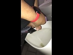 piss together in a restaurant