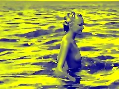 шакира подпольное мягкое female phallus музыкальное видео