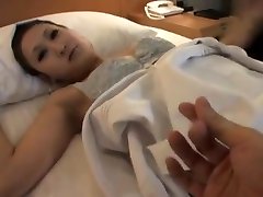 yuki kagami est une infirmière japonaise sexy