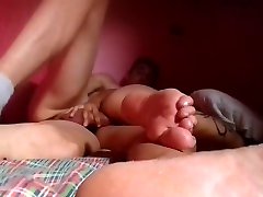 подошвы ног, big ass may и анальный сперма в жопе