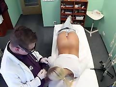 Blonde Wannabe english model outdoors Fucked By The Doctor