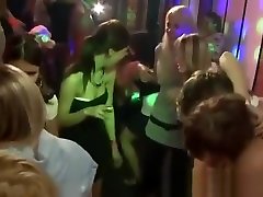 Cfnm amateur party girls entre irmao cumshots