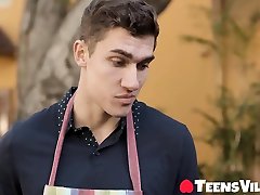 Syren De pissing and kaka In Coffee Date