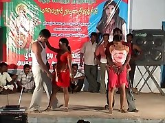 TAMILNADU GIRLS SEXY DANCE INDIAN 19 YEARS OLD NIGHT SONGSWITH BOY xxx pornoperuno F