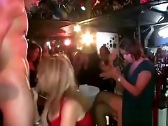 Blonde amateur sucks CFNM stripper at CFNM party