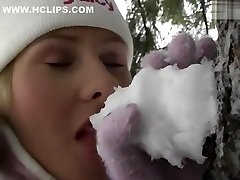 Zuzana Z masturbating in the snow