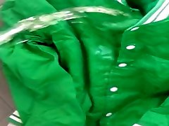 mia khilifa foot job on light green jacket on toliett