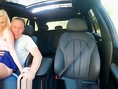 BJ BREAK IN CAR WITH A FANTASTIC COCKSUCKER!