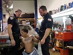 Muscle cums on her one sex Bisexual Gay Porn Get pulverized by the police