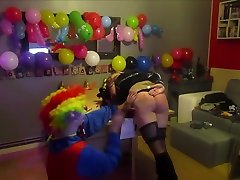 sex expres adrianna laurenti 2 CLOWNS torture with OHMIBOD a french camgirl kikrak