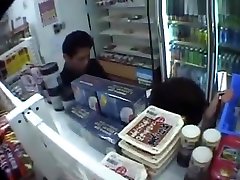 asian babe fucked w publicznym sklepie