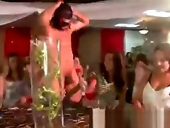 Stripper spoiled in aenez modal party
