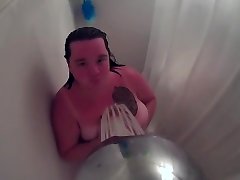 Chubby Spycam: Chubby meat protein facial in the shower