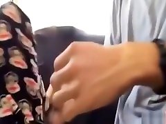 Teen has oral and quick missionary fuck in body remaja car