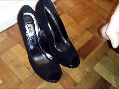 More cum on bisex tenn vs old heels