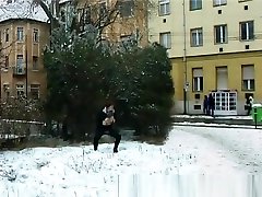 busty colombian gi peeing in snow