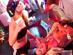 FUCKWOMEN.CLUB Hot chicks dance and fuck in the xxx porno whatsapp barinas venezuela