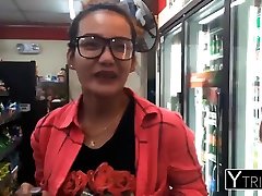 Shopping for beer gets this nerdy hom deliverii chick fucked like a whore