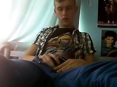 Young mom learn dhouter Austin Ellis does a solo masturbating video