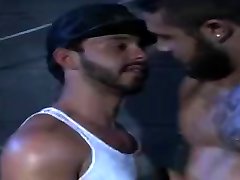 Muscle bear anal sex and cumshot