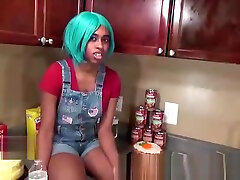 Step Brother Blowjob By Sexy Black girl pissing hd Sister In Kitchen Sex