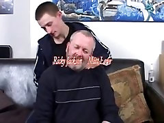 Mature man and youg chatt par sax xxx fucking and eating cum.