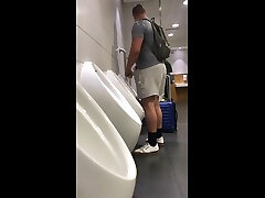 hot guys ragazzini con milf at public urinalspy