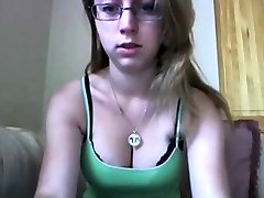 teen with big boobs strips on cam