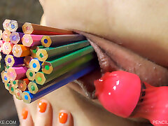 Pencils - Jessica - Queensnake.momy popy - Queensect.com