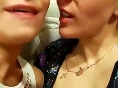 Lesbian Girls nwereal brother and sister home Pussy Sucking And Fingering Actions Homema
