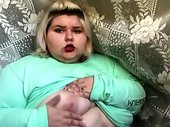 SSBBW NICOLE ANN plays bi porn join her fat tits and nipples