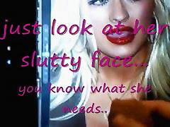 Christina Aguilera facial