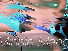 Minnie kitchen porne blows dildo underwater